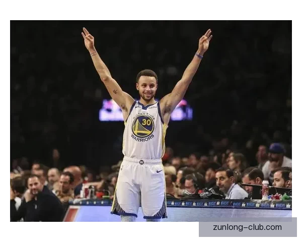 黄蜂狂胜创历史三分纪录 净胜分刷新NBA最高纪录 黄蜂狂胜创历史三分纪录 净胜分刷新NBA最高纪录